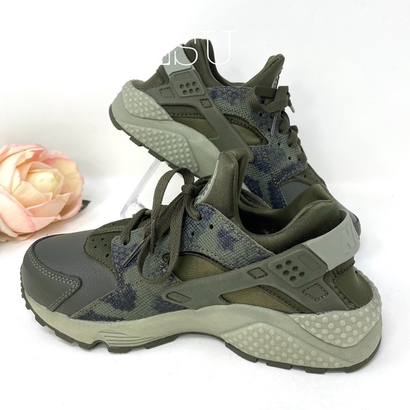 Nike Air Huarache Run PRM Cargo Khaki W AUTHENTIC - Picture 2 of 8